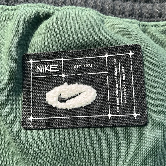 FINAL PRICE!!! New women’s terry shorts by Nike - Picture 7 of 9